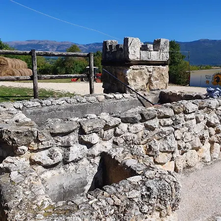 Il Vecchio Olmo Alpesi faház Gagliano Aterno